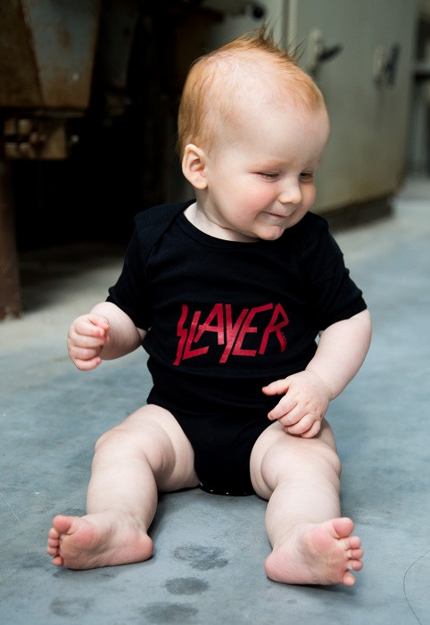 Slayer Baby Romper Logo fotoshoot